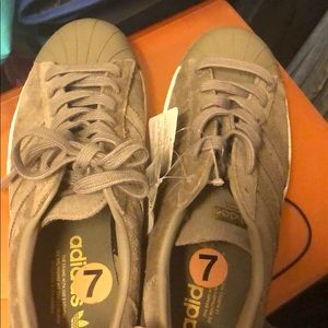 adidas Shoes - Adidas shell top sneakers adidas Shoes - Adidas shell top sneakers